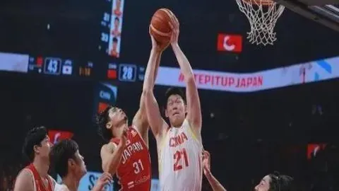 [图]热刺联赛杯逆转曼城，维尔纳萨尔关键进球挺进八强